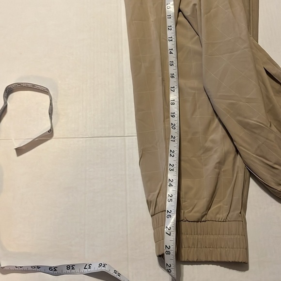 New-Athleta-26-(tan)windowpane silt taupe-ribbed,Brooklyn textured jogger/pants. - Picture 16 of 16